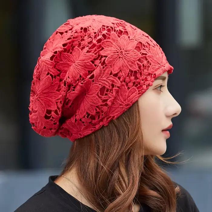 Bonnets fins en dentelle pour femmes