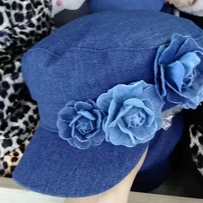 Béret en jean tendance avec fleur tridimensionnelle
