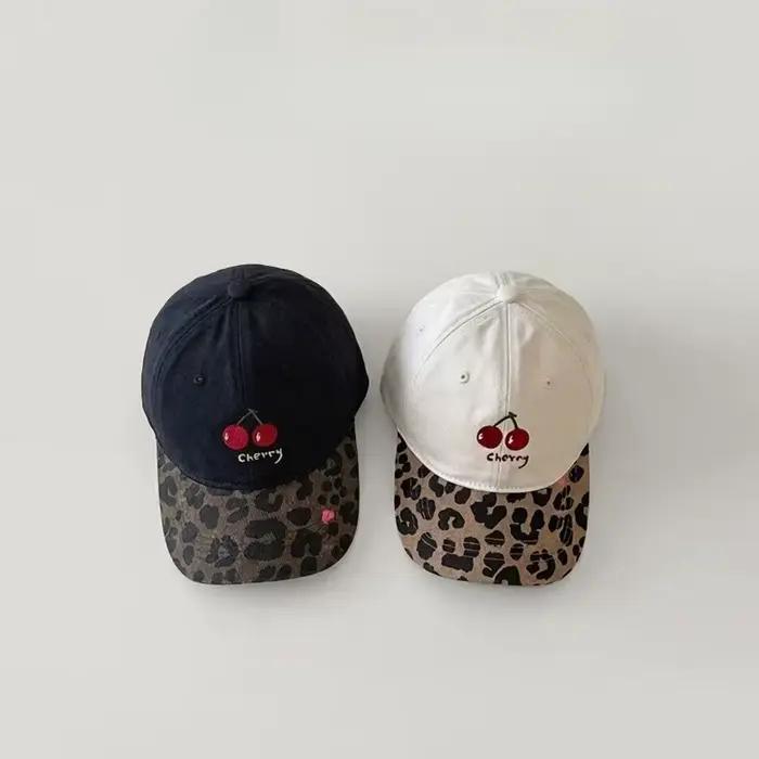Casquette de baseball unisexe pour enfants imprimée léopard cerise casquette d'été pour garçons et filles occasion sportive et ludique