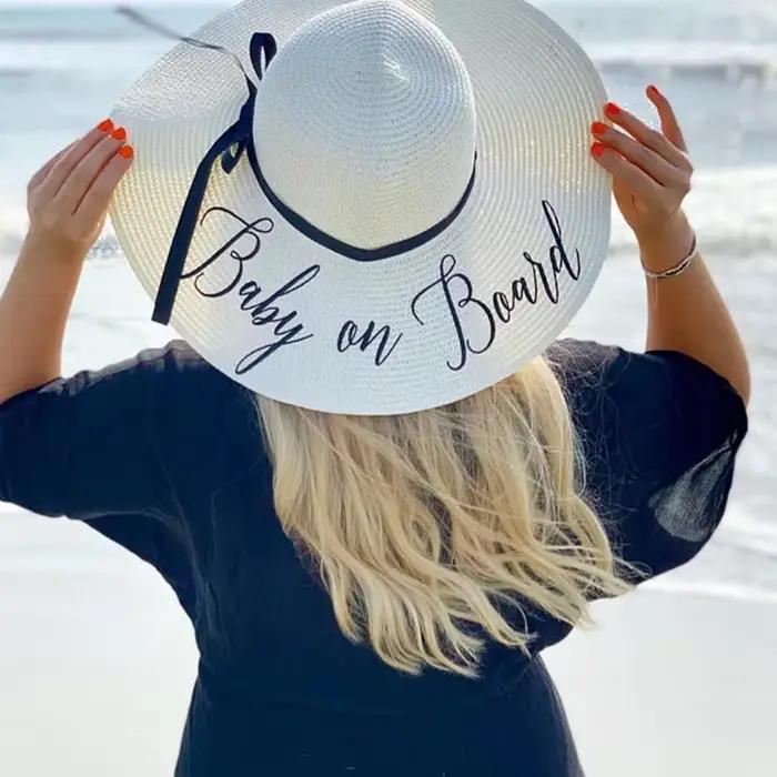 Chapeau de plage pour maman et maman