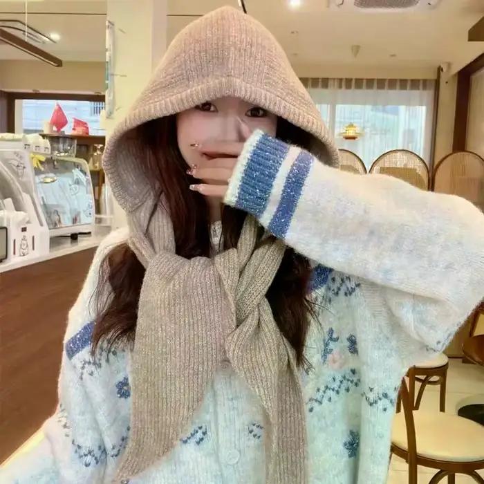 Chapeau et écharpe en laine tendance pour femmes