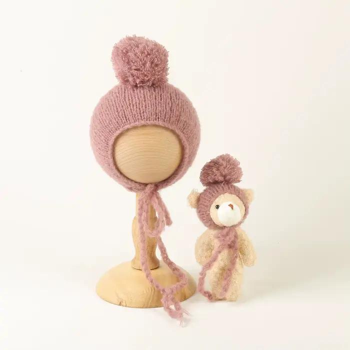 Ensemble chapeau et jouet ours pour bébé