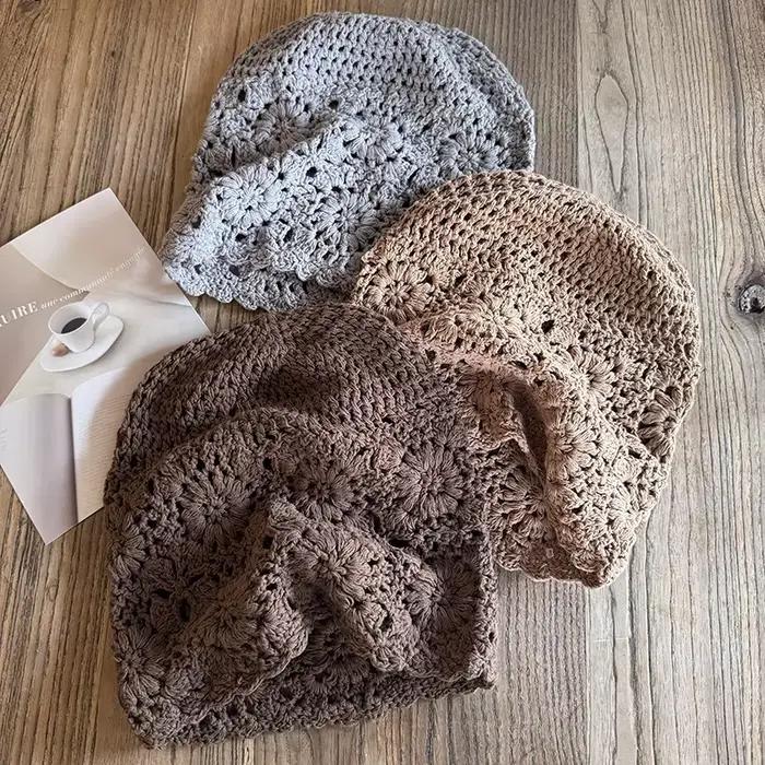 Chapeau tricoté au crochet à la main