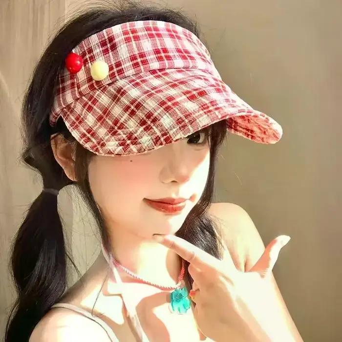Chapeau de soleil rouge à carreaux pour fille