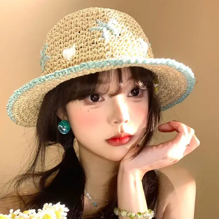 Chapeaux de paille colorés à fleurs pour femmes
