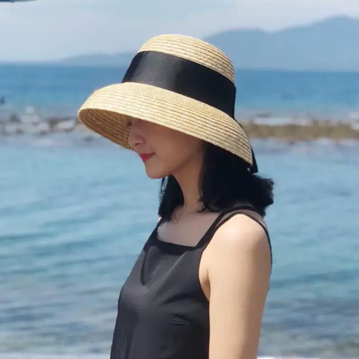 Chapeau de paille naturel à bord incurvé français
