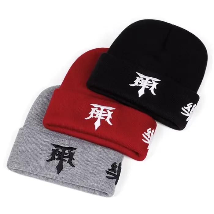 Nouveau Chapeau Tricoté 2026 Brodé T