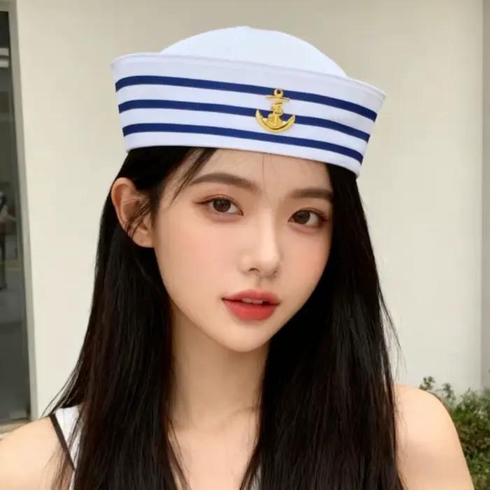 Costume de bateau, chapeau de capitaine de Yacht