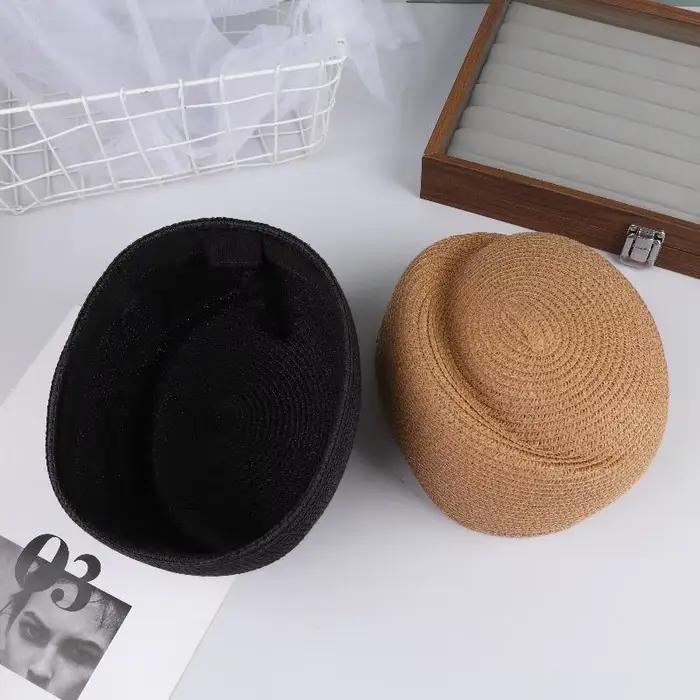 Béret en paille de couleur unie pour femmes