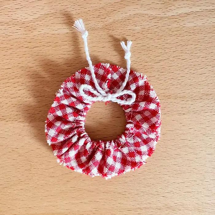 Chapeau de gâteau tricoté pour figurines de poupée, chapeau fait à la main, chapeau au Crochet de ha
