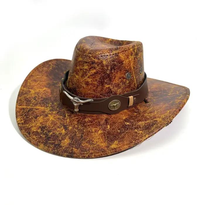 1 chapeau de jazz, son design texturé unique, présente une ceinture distinctive en forme de tête de