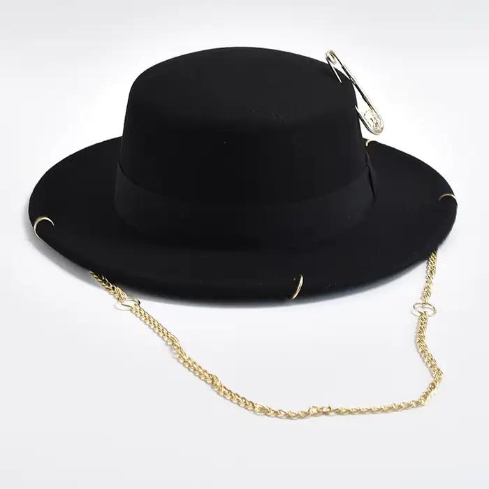 Chapeau Fedora pour femmes et hommes, nouvelle mode, décor de chaîne en métal, chapeau de Jazz, casq