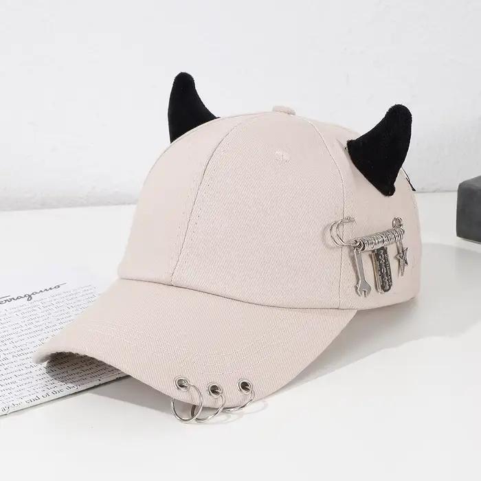 Casquette de baseball tendance avec broche en métal décorative style hip-hop, idéale pour les sortie