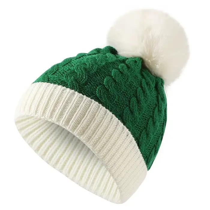 Chapeau tricoté unisexe avec pompons en Patchwork rouge et vert, chapeau de noël pour femmes et homm