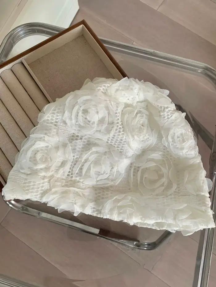 Chapeau en dentelle à fleurs rétro français pour femmes: ajouré, bonnet chignon Chic, casquette fine