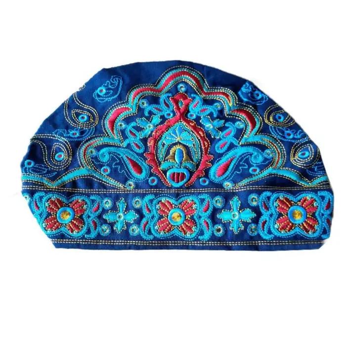 Couleur unie Style ethnique Skullies chapeau broderie fleur de cajou bonnets casquette tout-match Pi