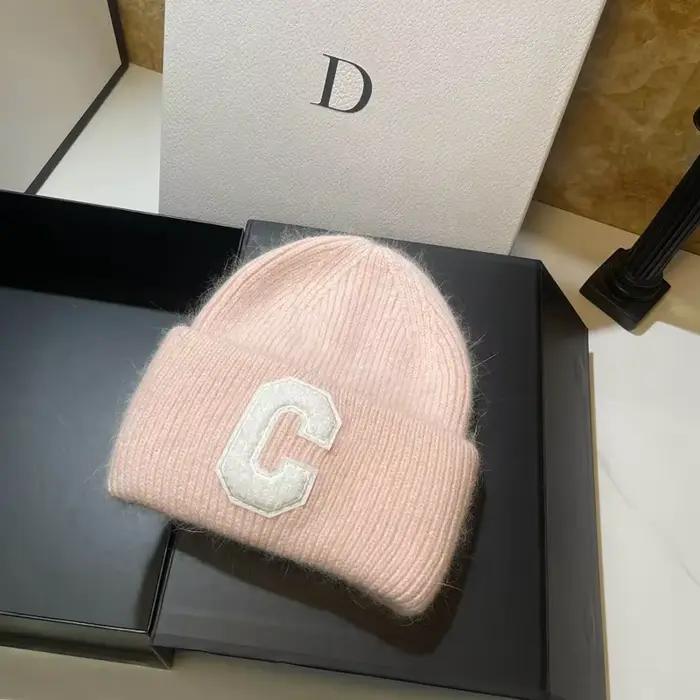 Mode C lettre lapin fourrure tricoté chapeau automne hiver garder au chaud bonnet pour l'extérieur é