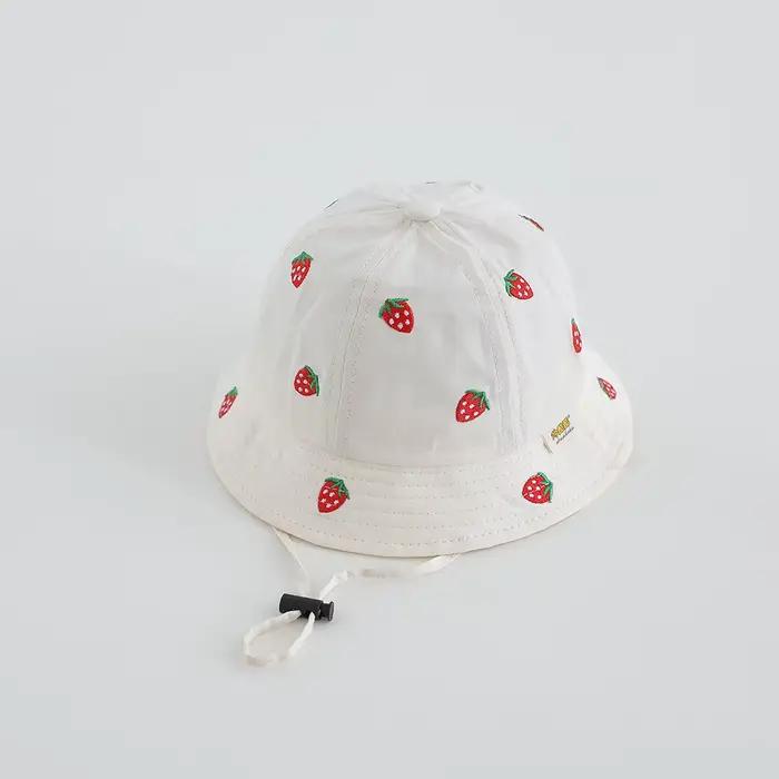Chapeau de pêcheur pour fille avec broderie fraise 48-50cm Printemps-Été Nouveau Chapeau Bob Mignon