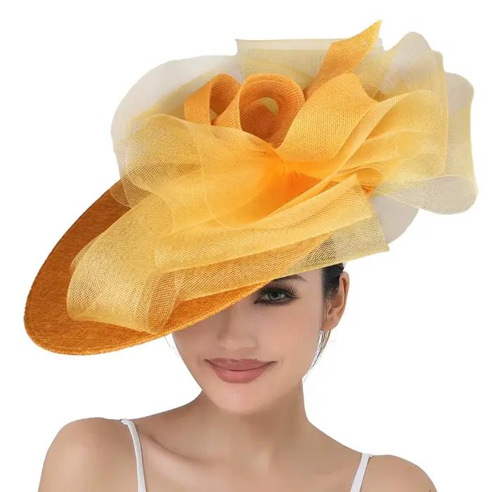 Grand chapeau derby généreux pour femme