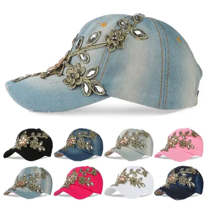 Chapeau de sport pour femme orné de strass appliqués à la main