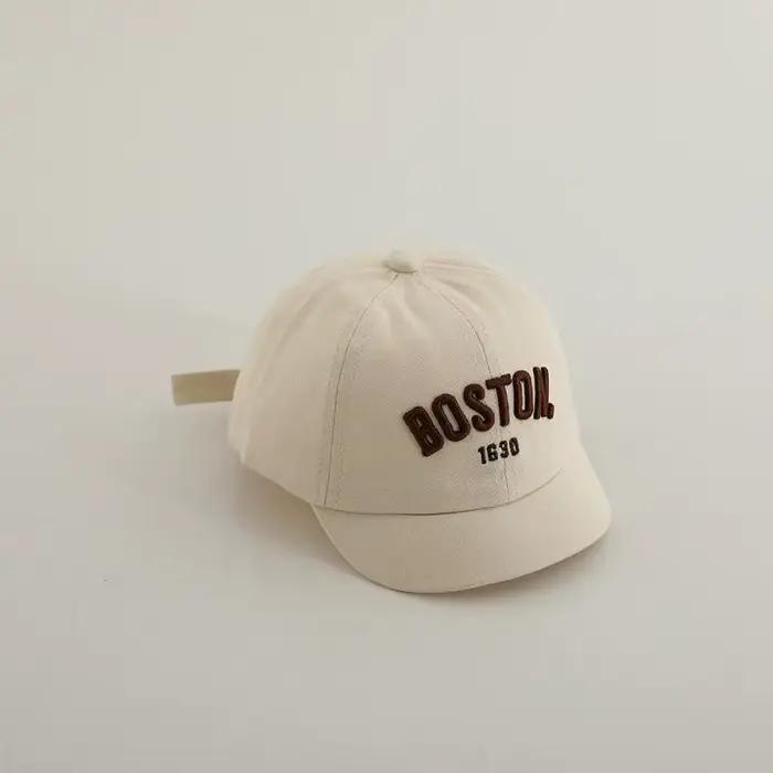 Nouvelle mode bébé lettre casquettes à pointe enfants broderie casquette de Baseball fille crème solaire chapeau