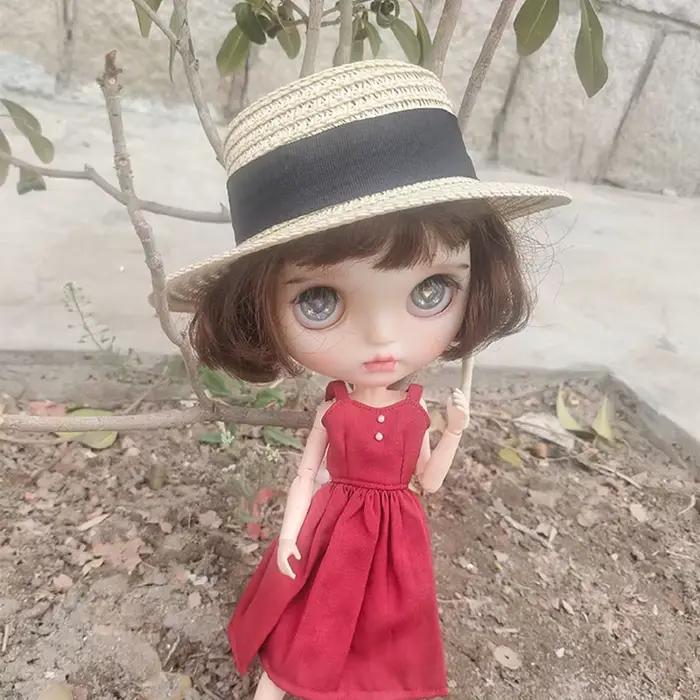 Chapeau de soleil mignon en paille pour poupée Blyth accessoire de décoration pour maison de poupées occasions estivales ``` 这段HTML描述了一个适合Blyth玩偶的可爱太阳帽,并强调了它的装饰性和实用性。最后一行给出了一个SEO友好的标题,包含产品特点、用途和适用场合。
