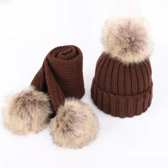 Chapeau et écharpe pour enfants