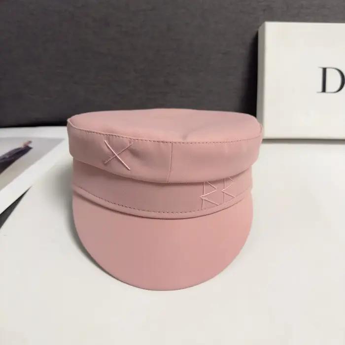 Casquette Baker Boy en coton/lin rose ornée d'un monogramme