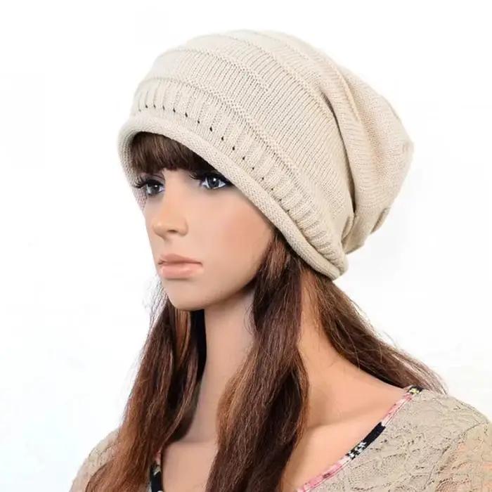Protégez-vous du froid hiver avec ce chapeau ample surdimensionné et élégant