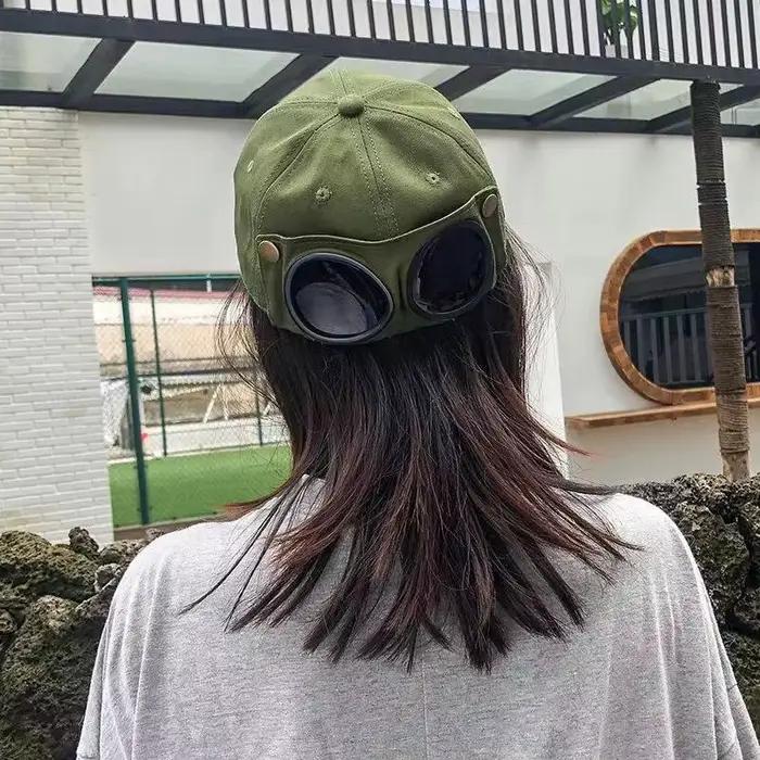 Casquette de baseball tendance avec verres réfléchissants style streetwear unisexe pour hommes et femmes pour les quatre saisons occasions décontractées