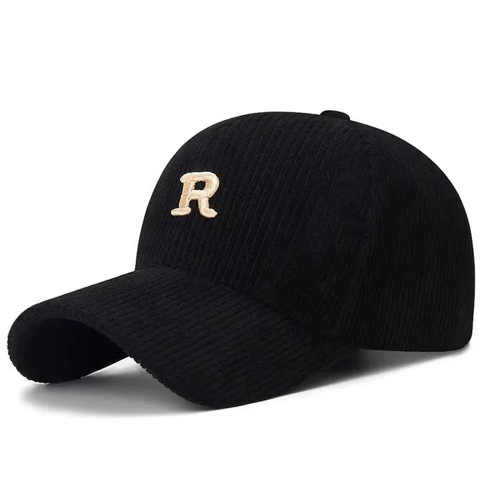Casquette de baseball en velours côtelé avec lettre « R » brodée en 3D