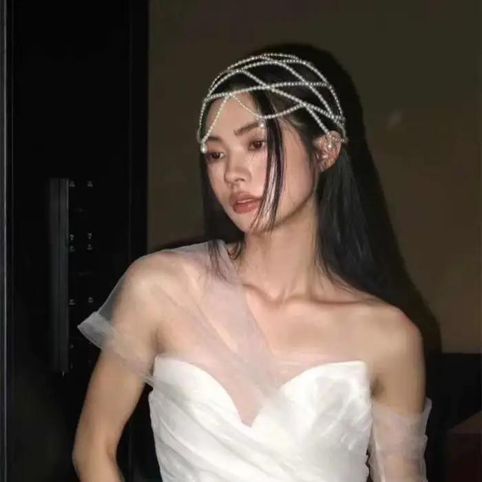 Chapeau tricoté en maille de perles blanches faites à la main pour femmes