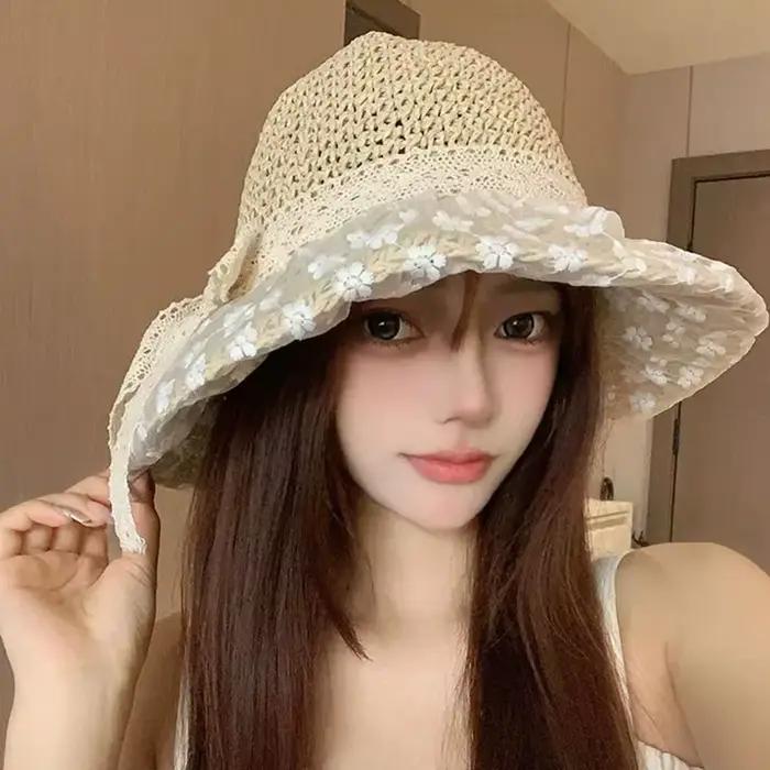 Chapeau de soleil élégant en paille respirant à fleurs pour femme