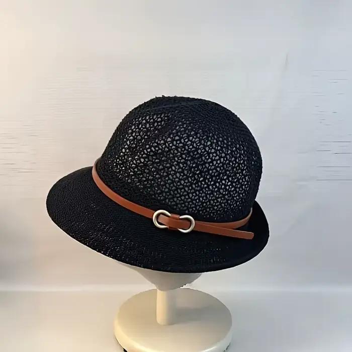 Chapeau de paille élégant pour femme avec ceinture décorative