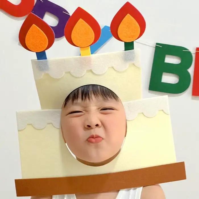 Chapeau de fête en feutre style gâteau d'anniversaire mignon avec cordon
