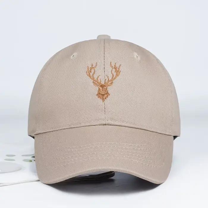 Casquette de baseball brodée tête de cerf doré