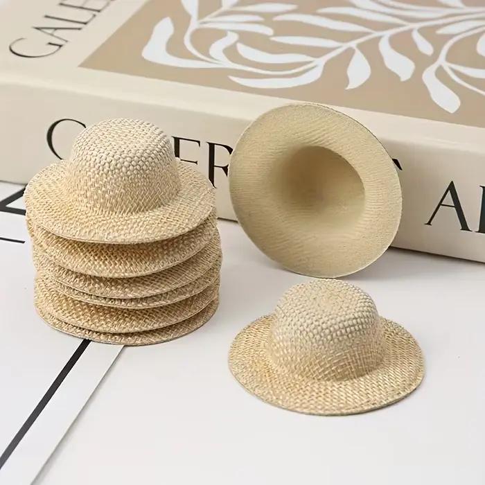 6 chapeaux en tissu beige