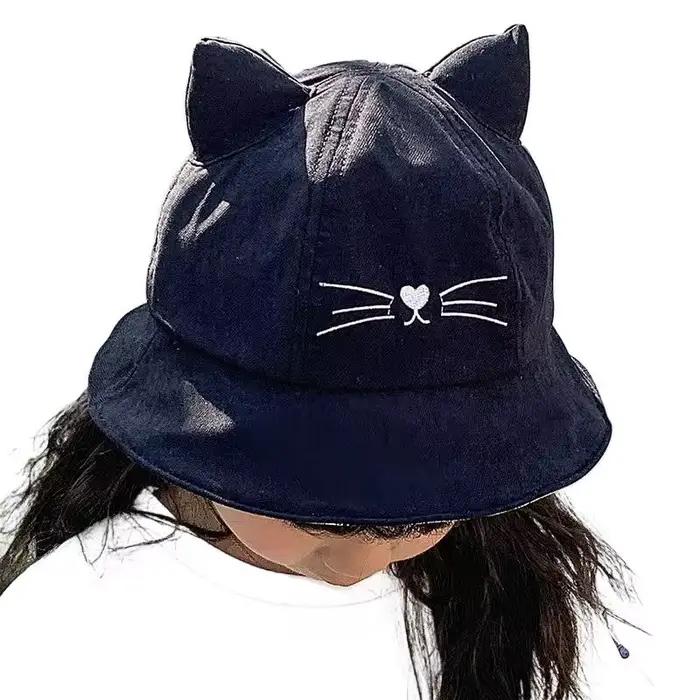Chapeau mignon pour bébé avec motif de chat