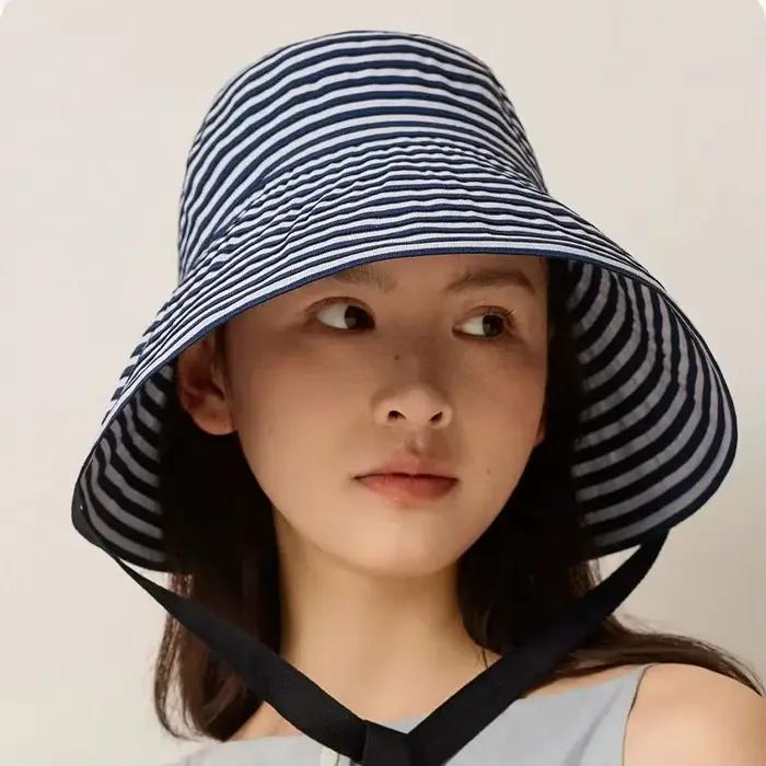 Chapeau de soleil rayé polyvalent