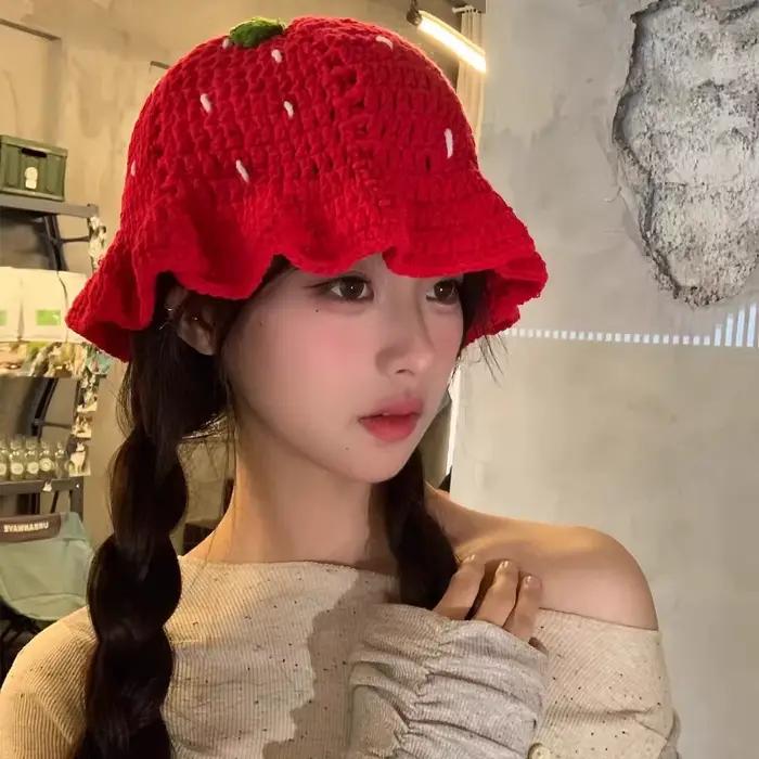 Casquette de fruits hommes femmes fraise cerise Crochet chapeau à la main Floral Portable tricoté mignon Vintage fleur ski tricot bonnet chapeaux