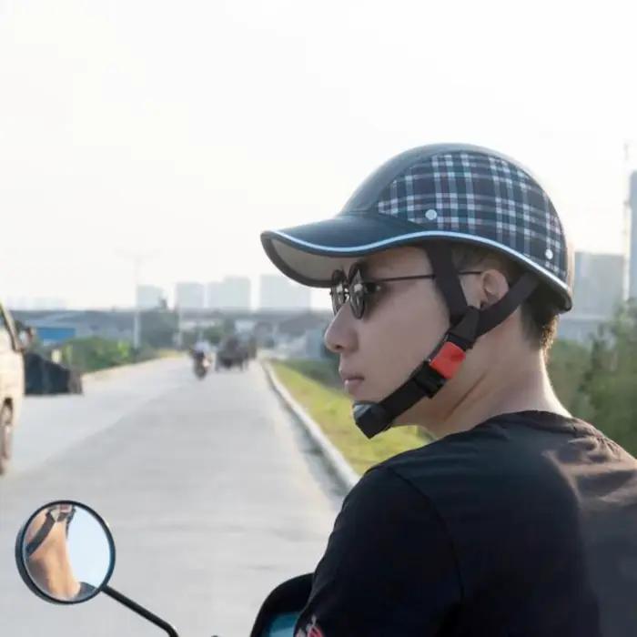 Casque de vélo de style casquette de baseball réglable pour hommes et femmes protection solaire et pluie haute qualité matériaux ABS pour sécurité et confort occassions spéciales et activités de plein air