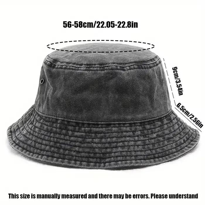 Un chapeau avec un imprimé « Une hibouille sur un souche »