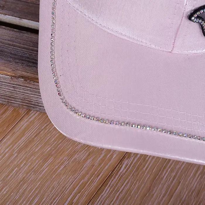 Casquettes brodées de fleurs et de papillons pour femmes