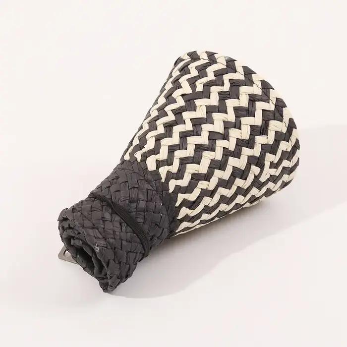 Casquette à visière à grand bord pour femmes