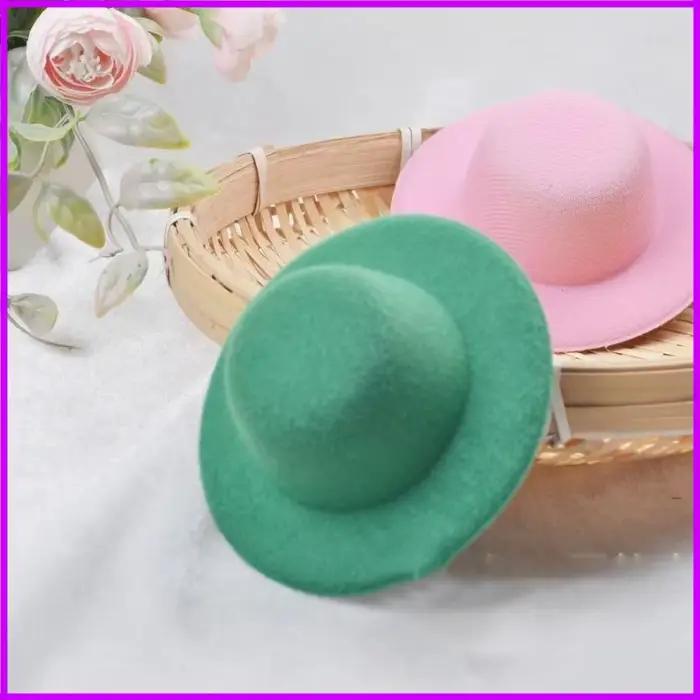 Élégant petit chapeau bibi