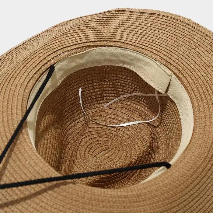 Chapeau de soleil en paille style bohème avec décorations coquillages