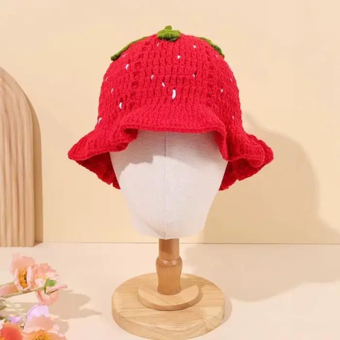 Chapeau de pêcheur fait main mignon avec motif fraise