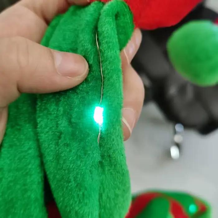 Chapeau d'elfe illuminé