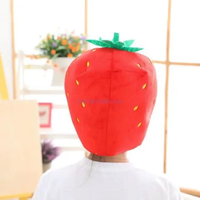 49ME – chapeau en peluche à fraise aux fruits