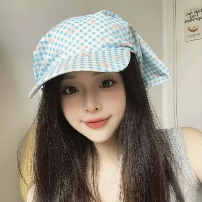 Casquette de baseball style rural avec foulard à carreaux et nœud